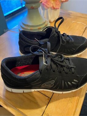Skechers Black Sneakers with Red Insole